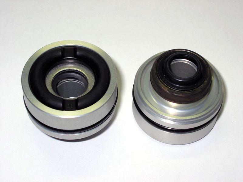 BOITIER D'AMORTISSEUR KYB 50/16 POUR KXF450 09-10, CRF450 09-10