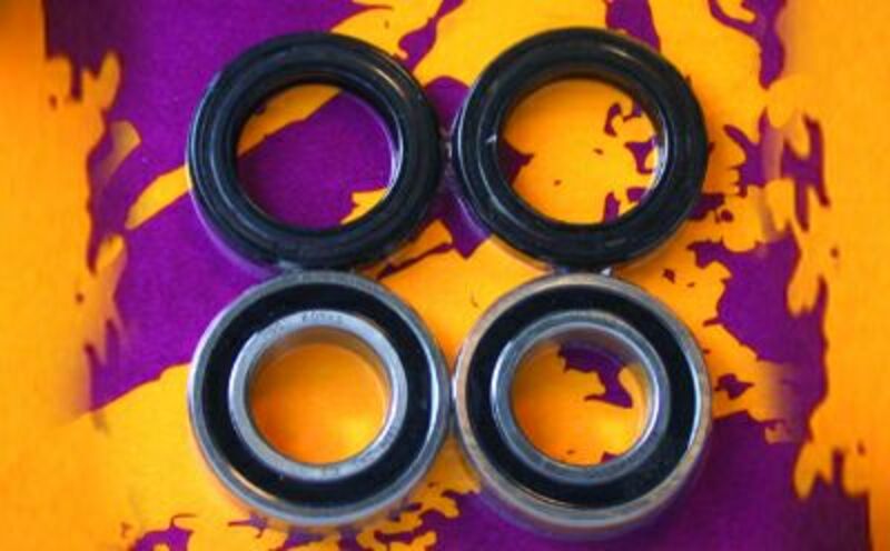 Kit de roulements et joints de roue avant PIVOT WORKS